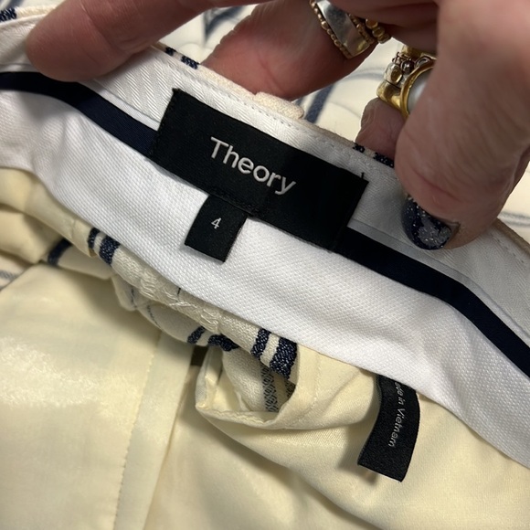 Theory Tribeca Trouser in Cream and Blue Plaid Print Size 4 - Picture 9 of 11